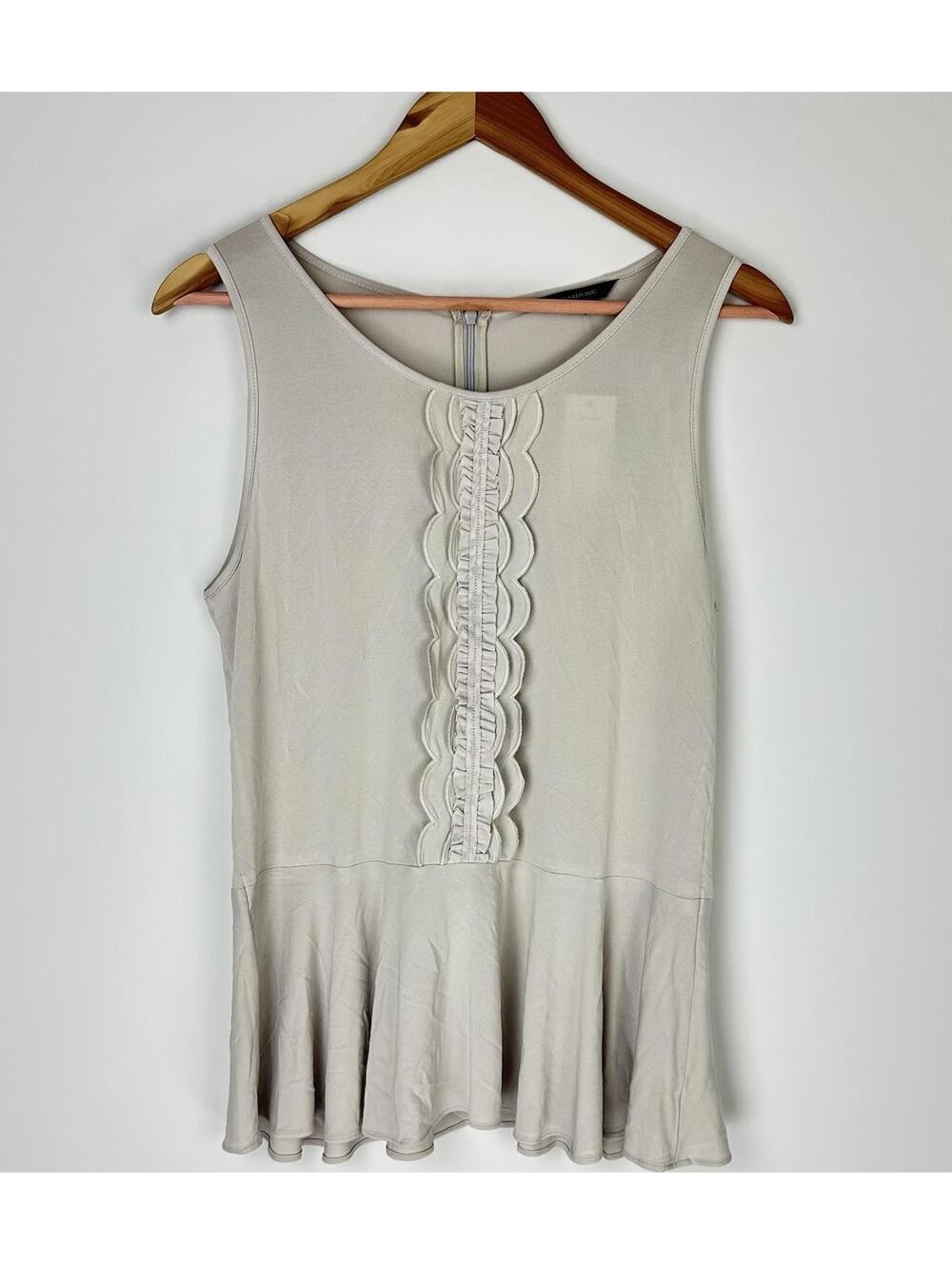 NWT BANANA REPUBLIC Sleeveless Blouse Peplum Top Women’s S Clean Girl Minimalist